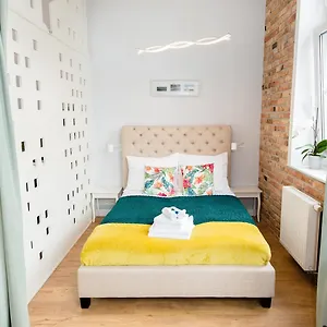 bliss-apartments.poznan-hotels.com/